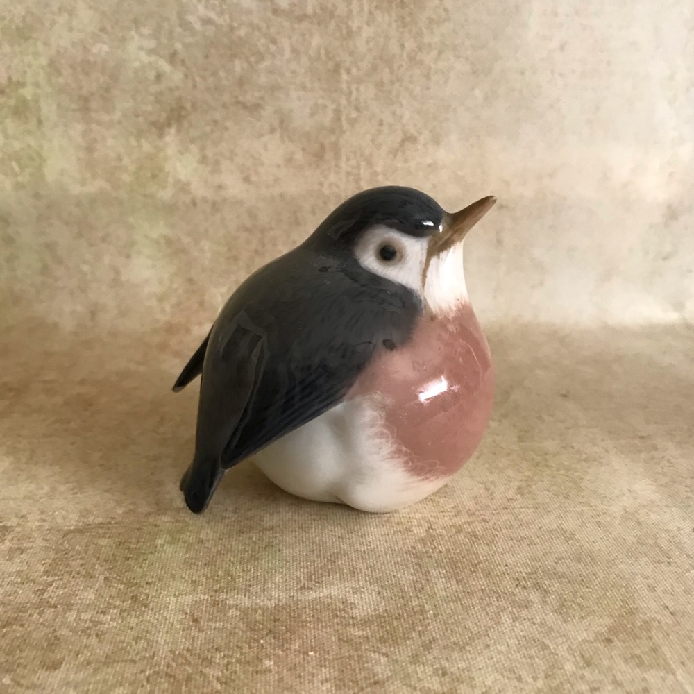 Sweet Little Ceramic Bird Figurine